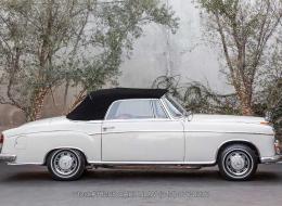 Mercedes-Benz Ponton 220SE Cabriolet