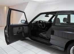 BMW M3 E30 * 1 French owner * Perfect condition *