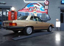 Mercedes-Benz SL 560