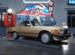 Mercedes-Benz SL 560
