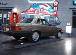 Mercedes-Benz SL 560