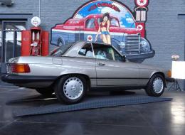 Mercedes-Benz SL 560