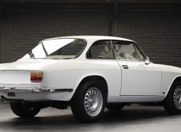 Alfa Roméo Giulia GT 1600 JUNIOR