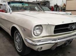 Ford Mustang Convertible code C