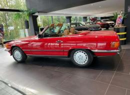 Mercedes-Benz SL 300 (R107)