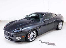 Aston Martin Vanquish V12