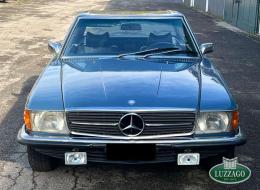 Mercedes-Benz SL 350 (R107)