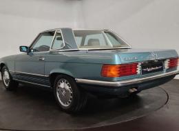 Mercedes-Benz SL 560