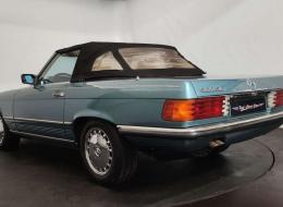 Mercedes-Benz SL 560