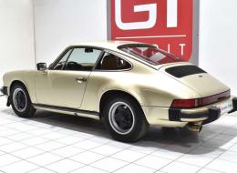 Porsche 911 Carrera 2.7