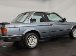 BMW Série 3 323i E30 coupé