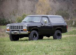 Dodge Ramcharger Royal SE de 1985