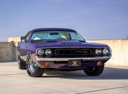 Dodge Challenger 440 BIG BLOCK