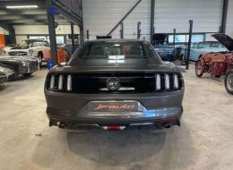 Ford Mustang Fastback 5.0 l V8 421 ch
