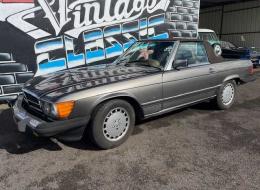Mercedes-Benz SL 560SL Type R107