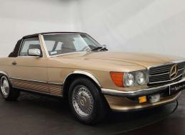 Mercedes-Benz SL 560