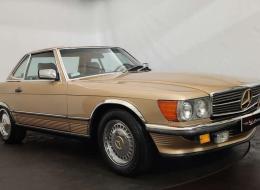 Mercedes-Benz SL 560
