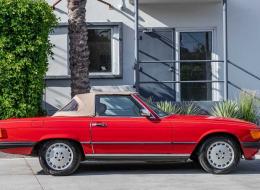 Mercedes-Benz SL 560