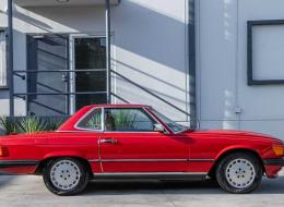 Mercedes-Benz SL 560
