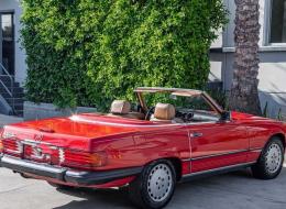 Mercedes-Benz SL 560