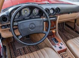 Mercedes-Benz SL 560