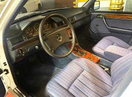 Mercedes-Benz TE 230TE (W124)
