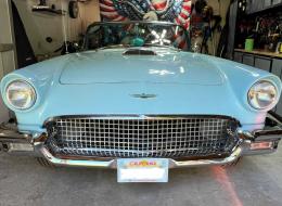 Ford Thunderbird