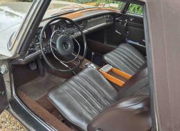 Mercedes-Benz SL 280 pagode