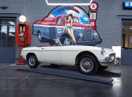MG B ROADSTER