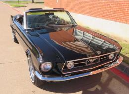 Ford Mustang CABRIOLET 