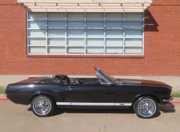 Ford Mustang CABRIOLET 
