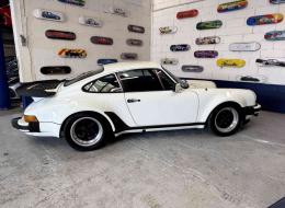 Porsche 930 Turbo 3.3 boite 4