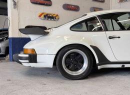 Porsche 930 Turbo 3.3 boite 4