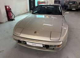 Porsche 944