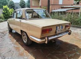 Alfa Roméo Giulia 2000 berline