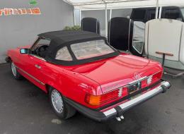 Mercedes-Benz SL 560