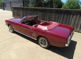 Ford Mustang cabriolet v8