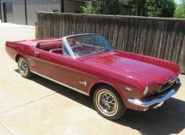 Ford Mustang cabriolet v8
