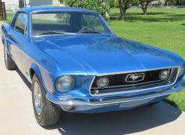 Ford Mustang COUPÉ SPORT V8