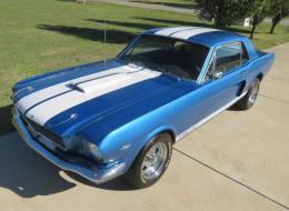 Ford Mustang COUPÉ SPORT V8