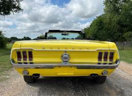Ford Mustang cabriolet v8
