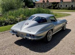 Chevrolet Corvette C2 Split Windows