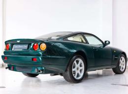 Aston Martin V8 Coupé
