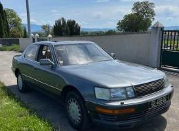 Lexus LS 400