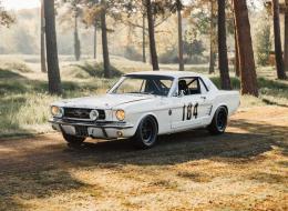 Ford Mustang Racecar