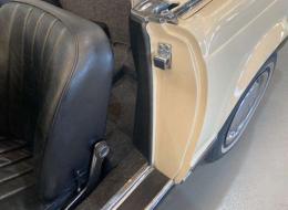 Mercedes-Benz SL 230 Pagode