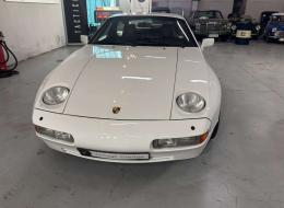 Porsche 928 S4