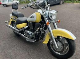 Moto Suzuki 1500 Intruder LC