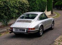 Porsche 911 2.2L E coupé