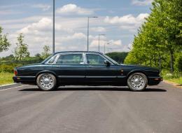 Daimler Série XJ X300 Majestic Century